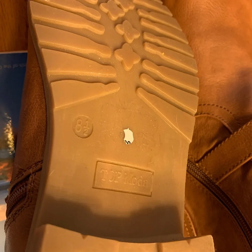 Top Moda Gliding Back Lace-Up Riding Boot - Picture 5 of 8